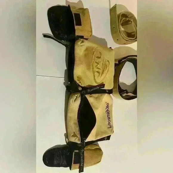 A Laosmiddle combo fanny packs / pouches w/a shoulder strap - Picture 7 of 12